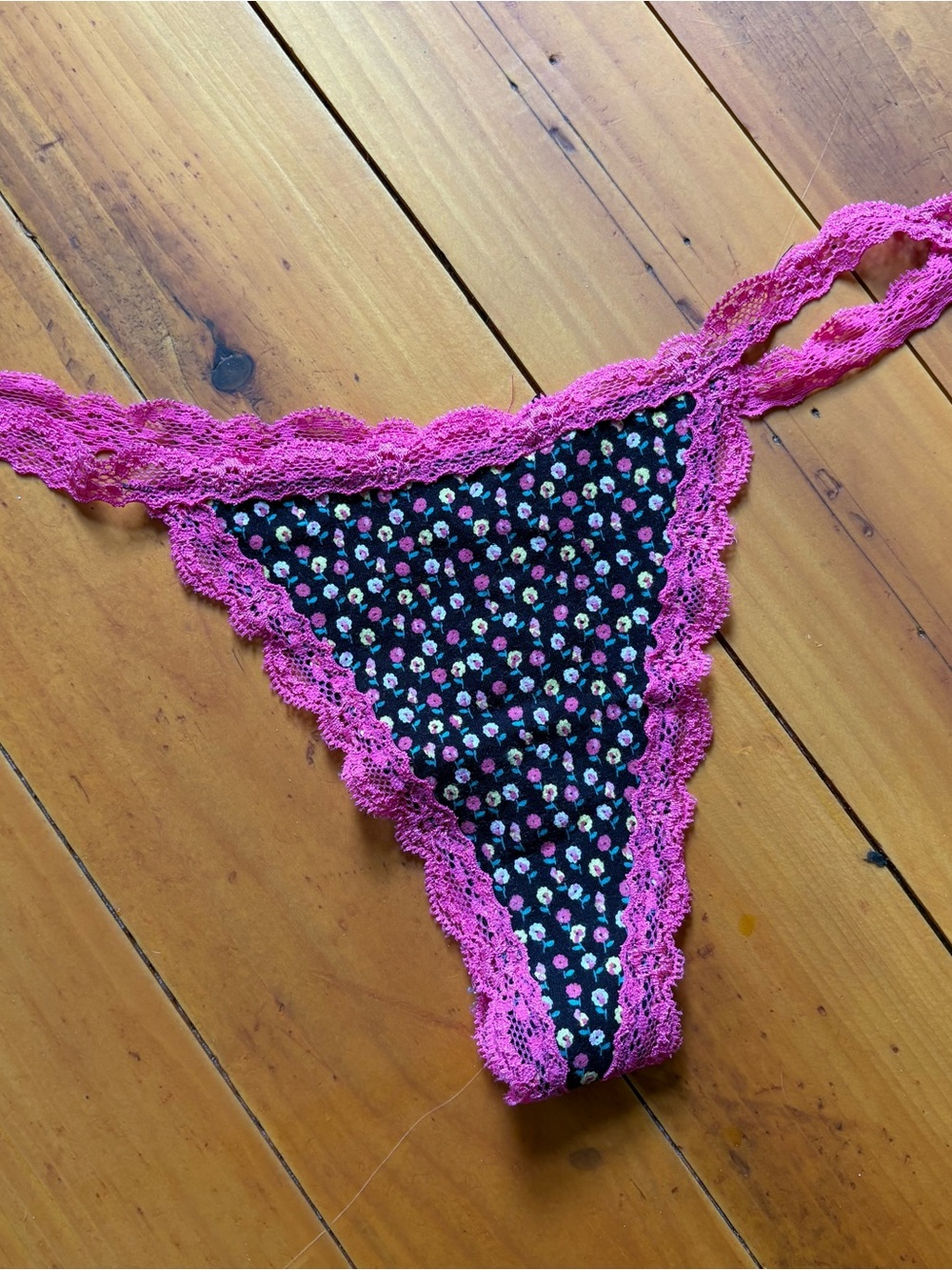 Floral Lace-Trim Thong